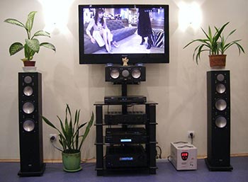 hometeatr4-7.jpg